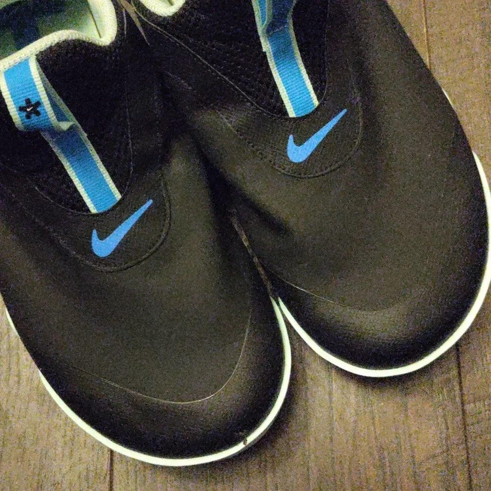 Nike "Zoom Pulse" Nursing Shoes/Sneakers_3